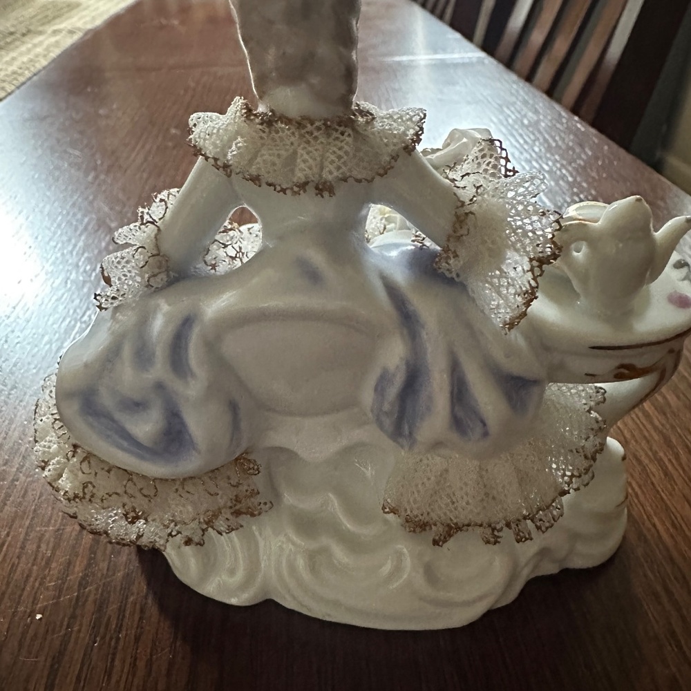 Vintage Dresden Lace figurine - Picture 3 of 4